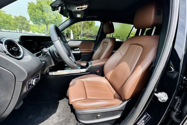 Used Mercedes-Benz GLB 2022 Second Facelift GLB 200 Fashion Edition Left Front Seat