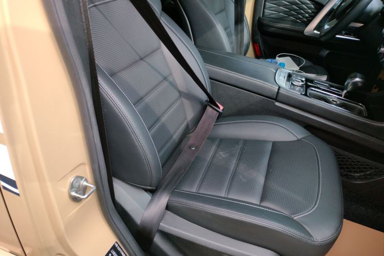 Used BAIC Off-Road BJ40 2019 2.3T Automatic Four-Wheel Drive Ring the Tower Champion Edition China VI
