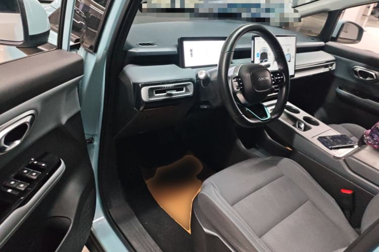 Used AION Y 2023 Younger