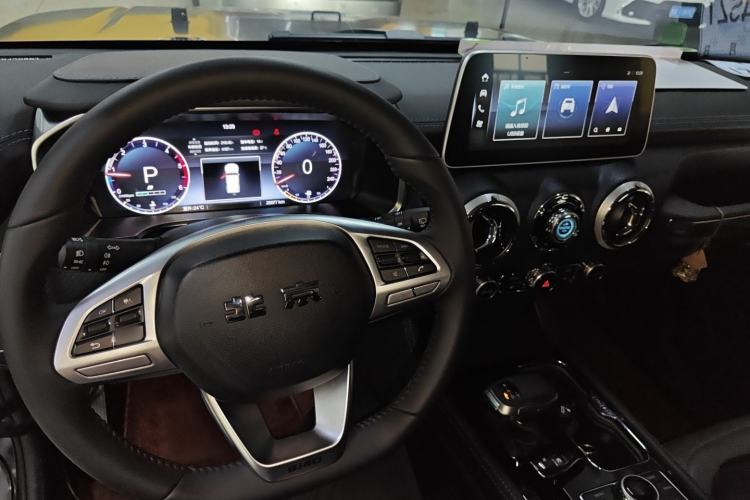 Used BAIC Off-Road BJ40 2024 2.0D Blade Hero Glory Edition Center Console