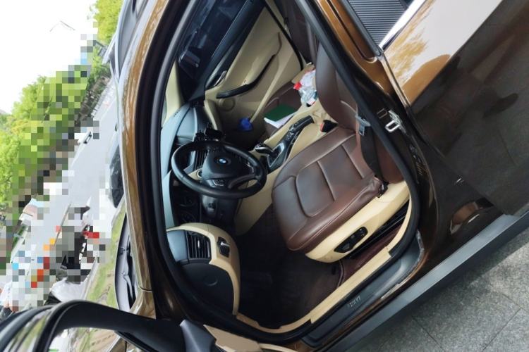 Used BMW X1 2015 sDrive18i Leading Edition
