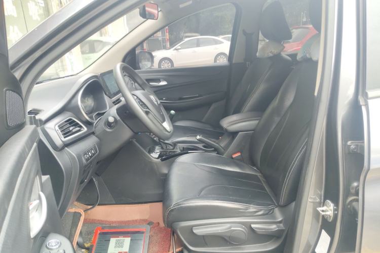 Used Baojun 730 2021 1.5T CVT Fashion Version 7 Seats