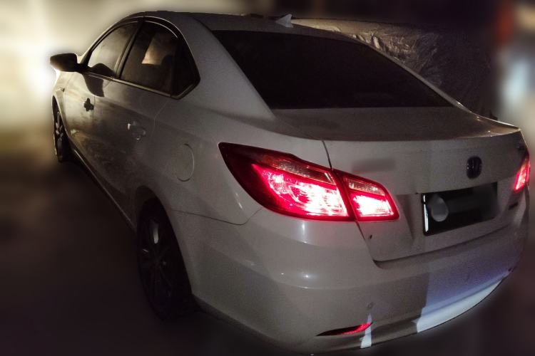 Used Changan Eado 2015 1.6L Manual Luxury Model China V Standard
