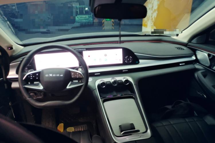 Used EXEED Lingyun 2024 400T Two-Wheel-Drive Star Prestige Edition Center Console