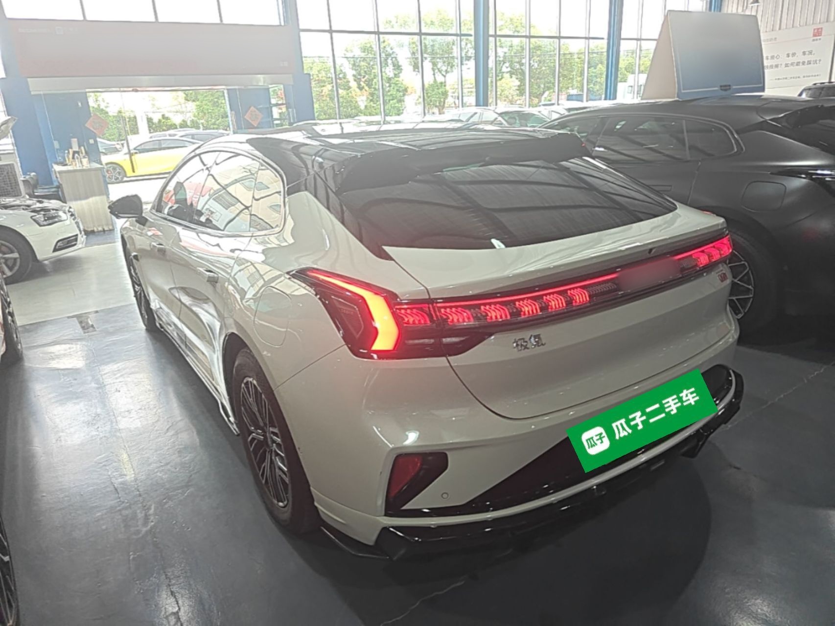 Zeekr 001 2025 WE Edition 95 kWh All-Wheel Drive — снимка 4