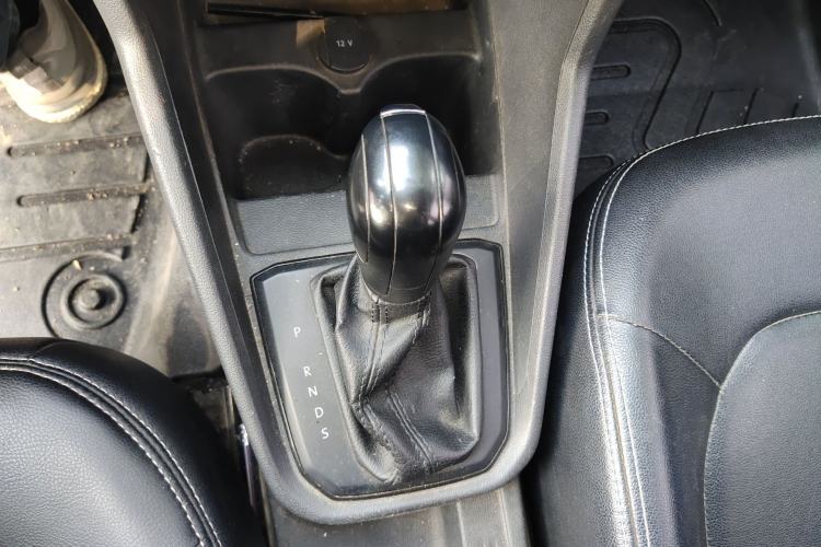 Used Volkswagen Santana 2016 1.6L Automatic Fashion Edition
