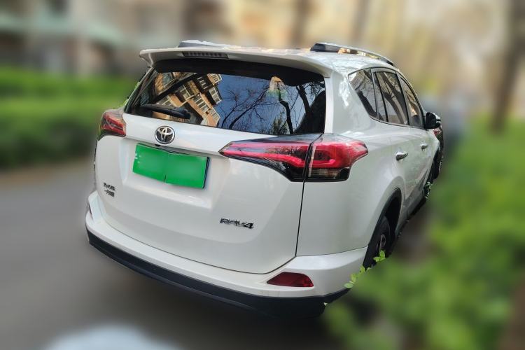Used Toyota RAV4 2016 2.0L CVT Two-Wheel Drive Comfort Edition China V Standard
