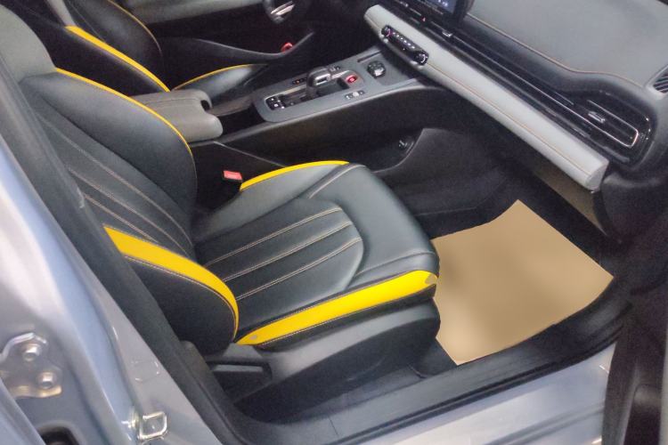 Used GAC Trumpchi EMPOW 2023 Shadow Leopard H High-Energy Hybrid Edition Right Front Seat