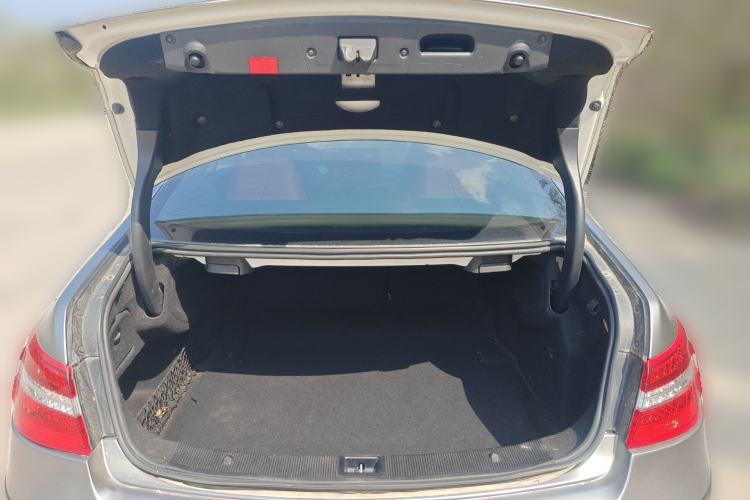 Used Mercedes-Benz E-Class 2010 E 260 CGI Coupe Trunk