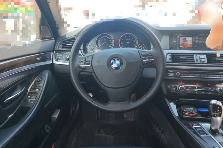 Used BMW 5 Series 2013 525Li Luxury Model Steering Wheel