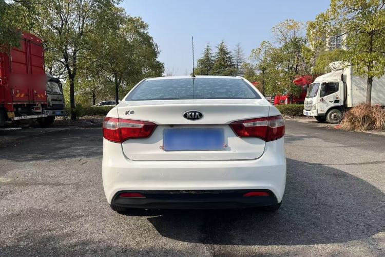 Used Kia K2 2012 Sedan 1.4L MT GLS Commemorative Edition
