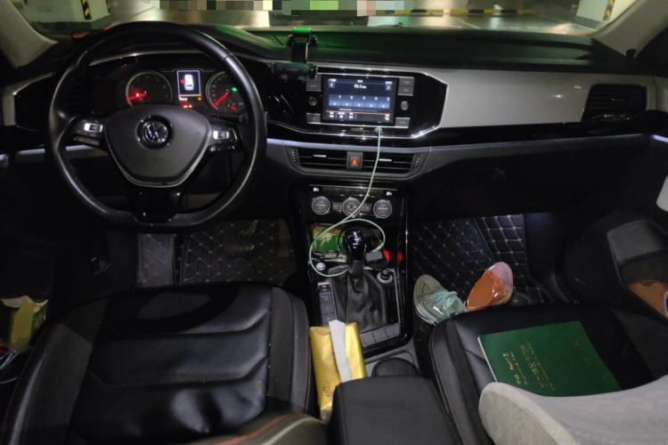 Used Volkswagen Tayron 2019 330TSI Two-Wheel Drive Luxury Model China VI Standard Center Console