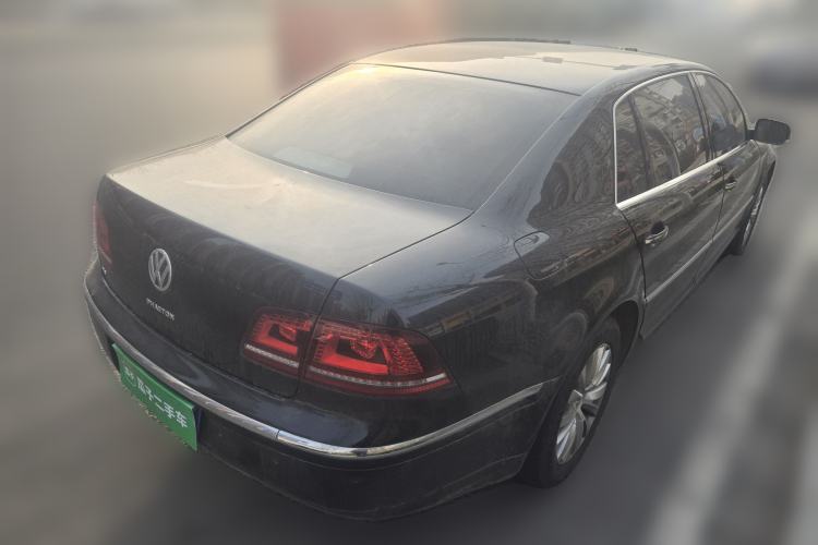 Used Volkswagen Phaeton 2012 3.0L Business Edition Rear Right 45 Deg