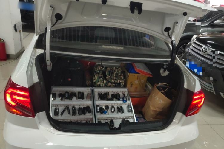 Used Volkswagen Jetta 2017 1.5L Manual Fashion Edition
