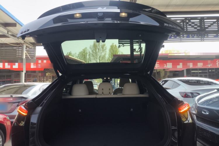 Used ONVO L60 2025 Model—60 kWh Rear-Wheel-Drive Version Trunk