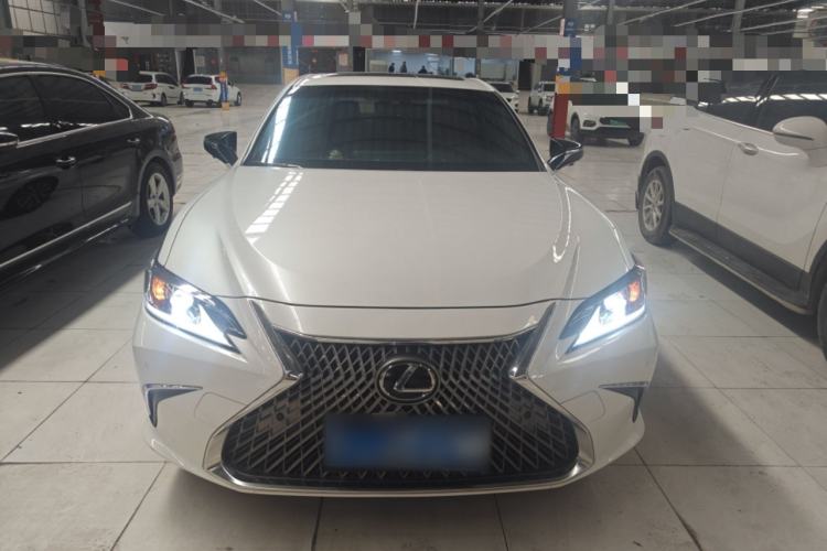Used Lexus ES 2020 260 Excellence Edition
