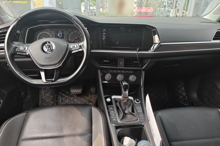 Used Volkswagen Sagitar 2020 280TSI DSG Comfort Version China VI Standard Center Console