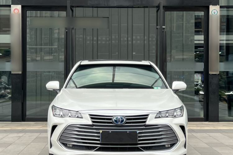 Used Toyota Avalon 2019 Dual-Engine 2.5L Luxury Edition China VI Standard