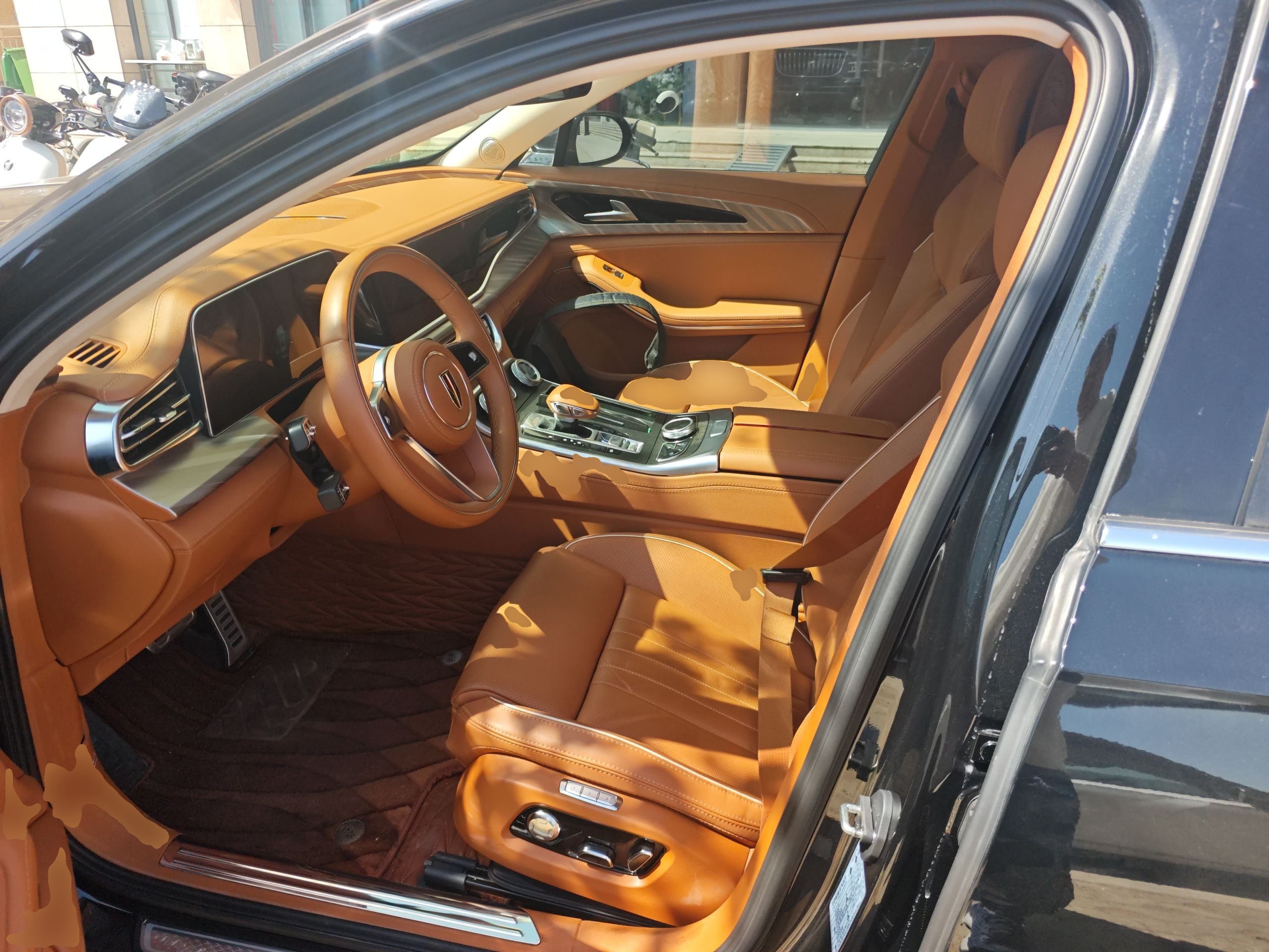 المقاعد الأمامية داخل السيارة