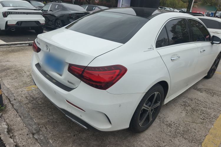 Used Mercedes-Benz A-Class 2022 Revised Version A 200 L Sport Sedan Fashionable Style

