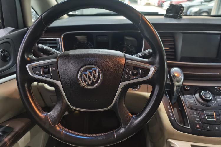 Used Buick GL8 2018 28T Luxury Model China VI Standard
