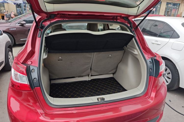 Used Nissan Tiida 2016 1.6L Manual Joyride Edition