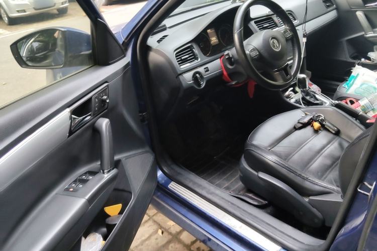 Used Volkswagen Gran Lavida 2013 1.4 TSI Automatic Luxury Model
