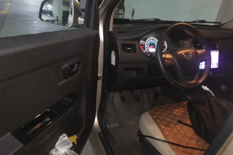 Used Wuling Rongguang V 2016 1.5L Standard Version