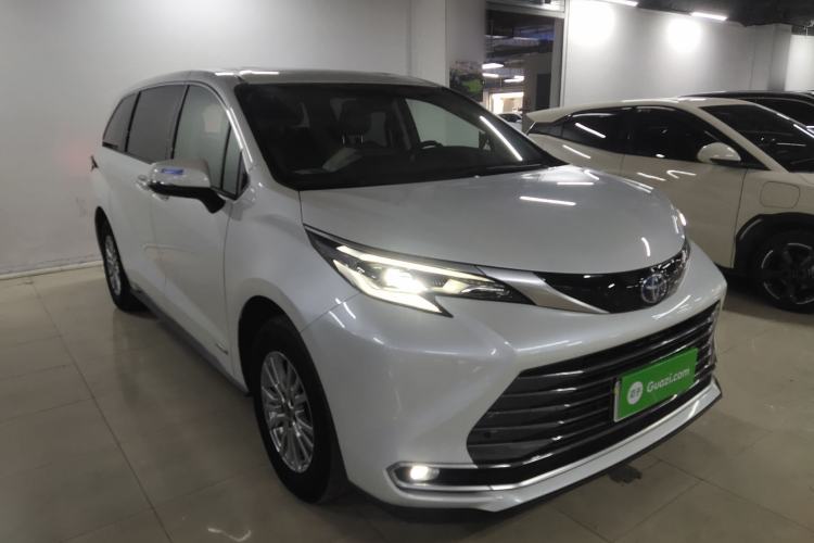 Used Toyota Sienna 2021 2.5L Hybrid Luxury Edition