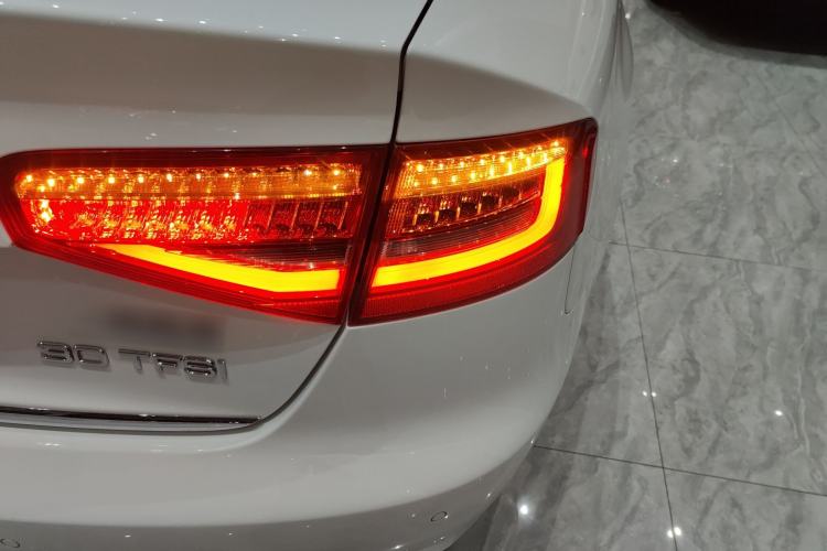 Used Audi A4L 2016 30 TFSI Collector's Edition Automatic Comfort Model
