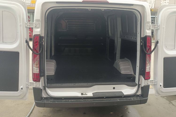 Used JMC E Fushun 2025 Model 41.5 kWh Blind Window Version, Short Wheelbase Low Roof, 3.0 tons
