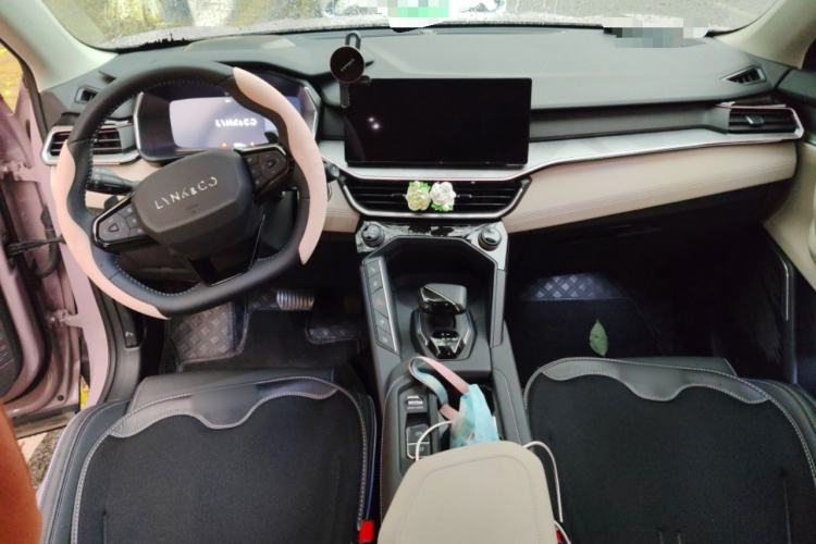 Used Lynk & Co 06 2023 Remix 1.5T Shero Center Console