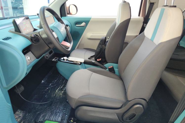 Used CHANGAN NEVO Lumin 2022 155 km – Refreshingly Sweet Edition Left Front Seat