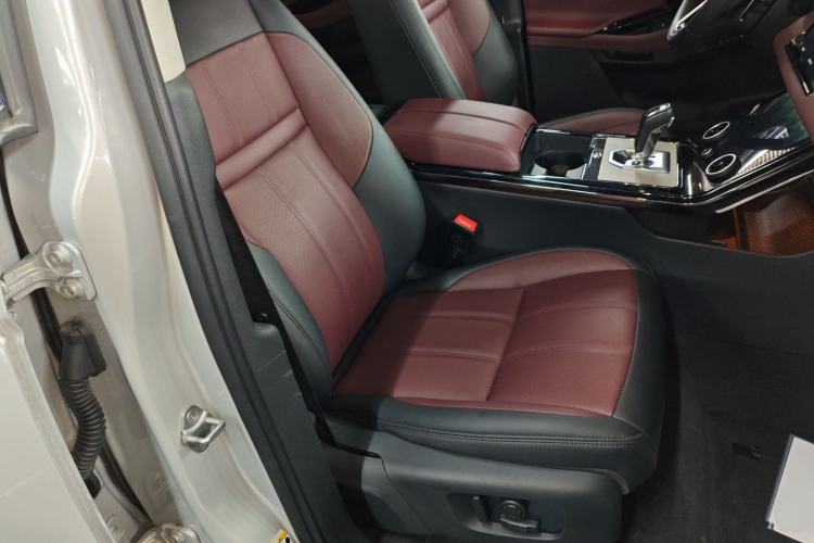 Used Land Rover Range Rover Evoque 2022 Facelifted Aurora L 249 PS R-Dynamic Luxury Edition