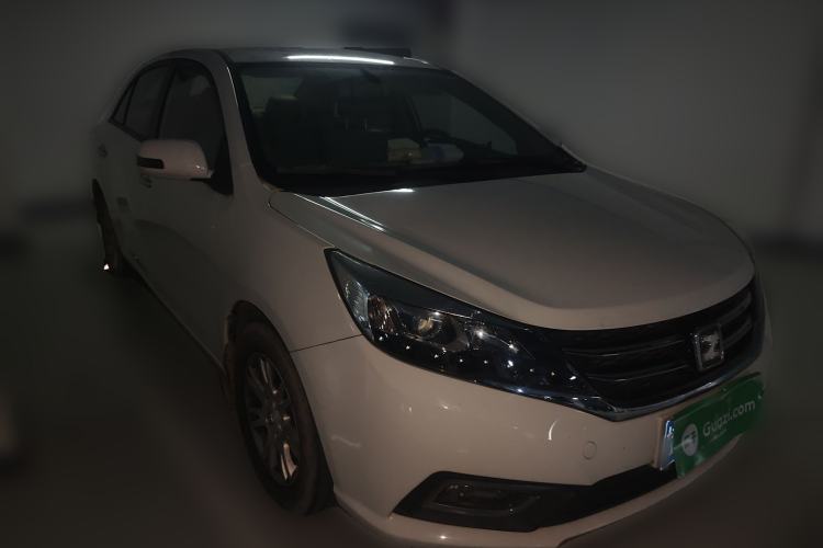 Used Zotye Z300 2016 New Vision 1.5L Manual Entry-Level Model Front Right 45 Deg
