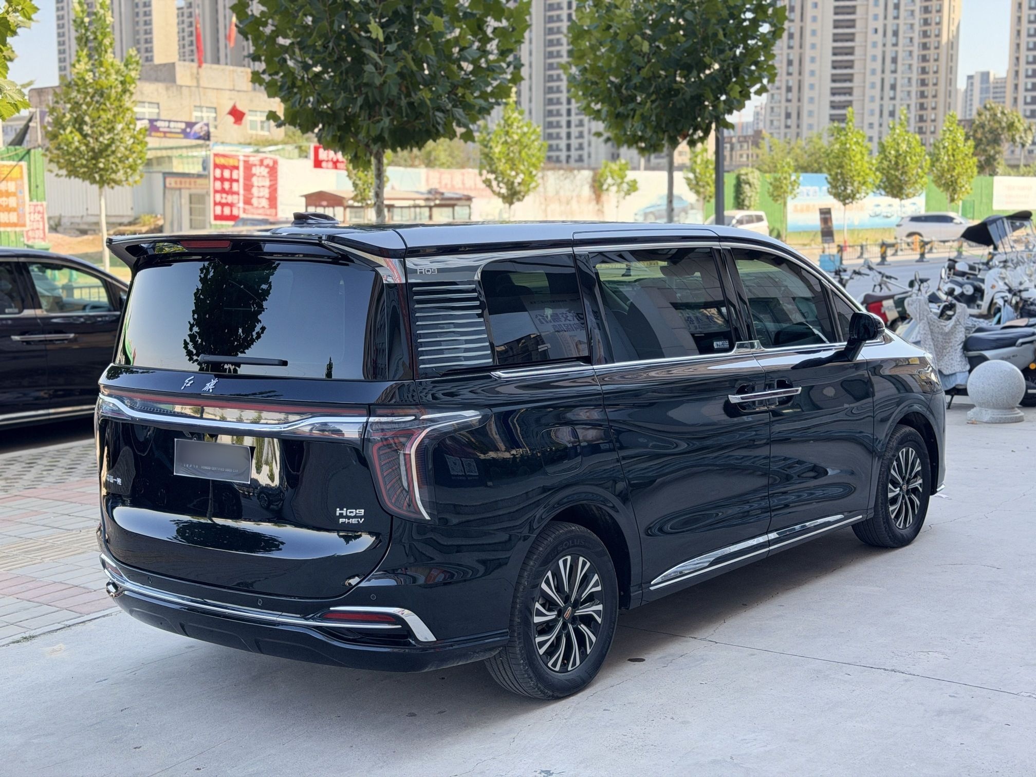 Hongqi HQ9 PHEV 2024 2.0T Four-Wheel Drive Business Edition — снимка 14