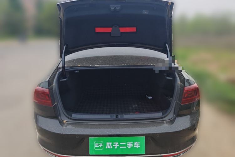 Used Volkswagen Magotan 2023 2 Million Units Commemorative Edition 330TSI DSG Luxury Version Trunk