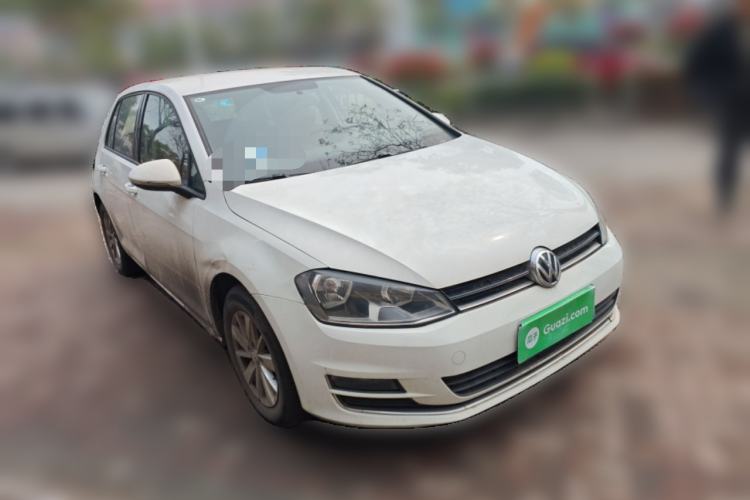 Used Volkswagen Golf 2016 1.6L Manual Fashion Edition Front Right 45 Deg