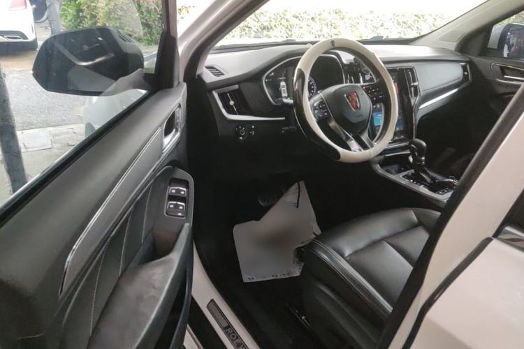 Used Roewe RX5 2018 30T Two-Wheel Drive Automatic Internet Smart Edition
