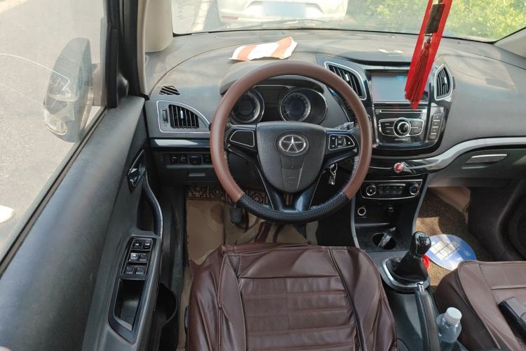 Used JAC Group Refine M2 2013 1.5L Manual Comfort 7-Seater