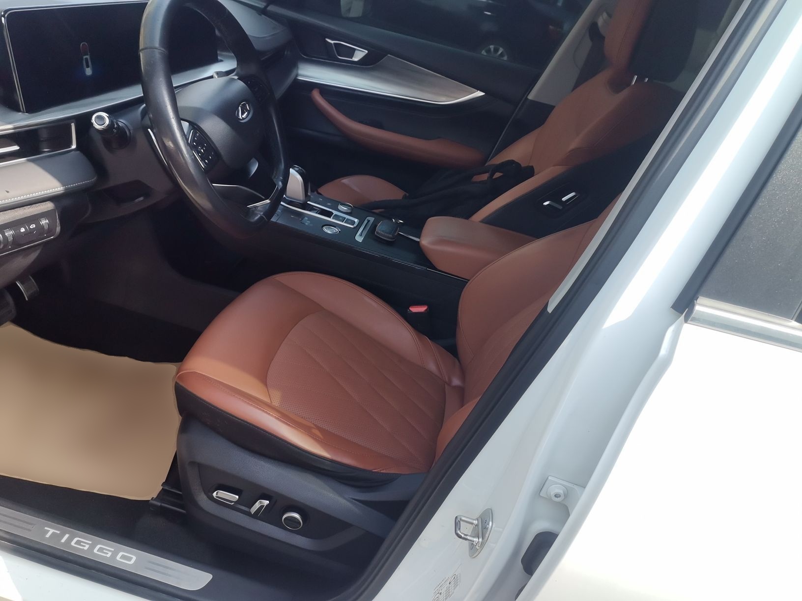 Переднее сиденье в автомобиле