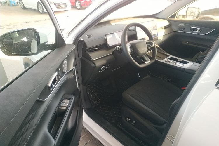 Used Chery Fengyun T8 2025 1.5T 130 km Comfort Edition 7-Seater
