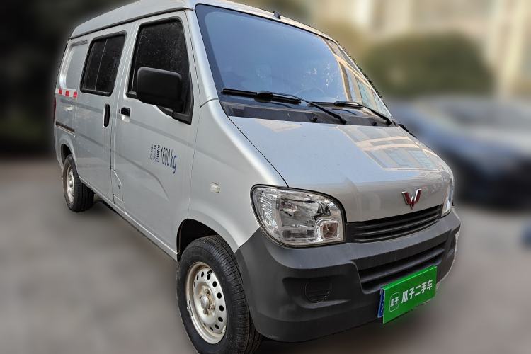Used Wuling Zhiguang 2020 1.2L Van Utility Model China VI Emission Standard 5-Seater LSI