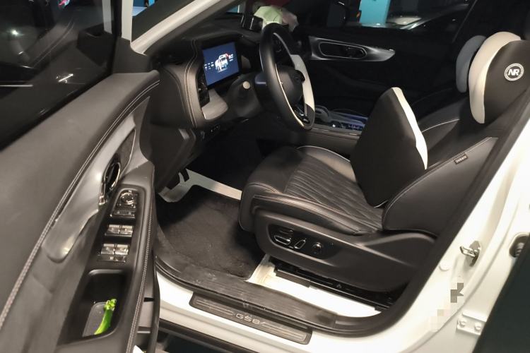 Used GAC Trumpchi GS8 2022 Dual-Engine Series 2.0TM Two-Wheel Drive Prestige Edition (7 Seats)
