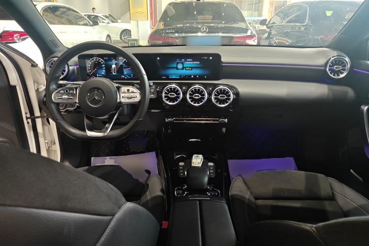 Used Mercedes-Benz A-Class 2021 A 200 L Sport Sedan Fashion Model
