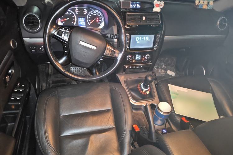 Used Haval H5 Classic 2018 Classic Edition 2.0T Manual 4x4 Prestige Model Center Console