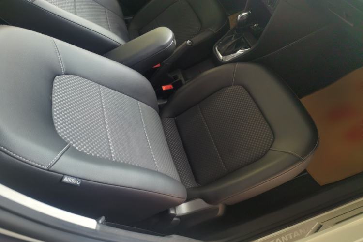 Used Volkswagen Santana 2015 Haval H6 1.6L Automatic Comfort Model