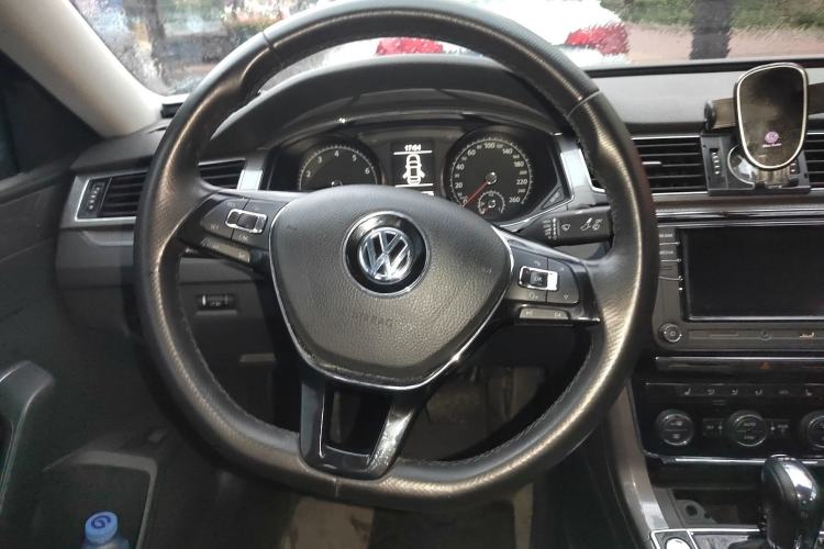 Used Volkswagen Passat 2017 330TSI DSG Luxury Edition