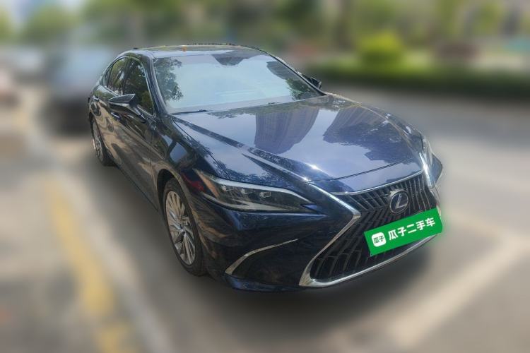 Used Lexus ES 2021 300h Executive Edition
