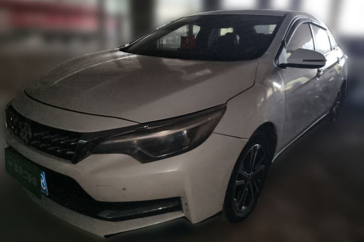 Used Venucia D60 2018 1.6L Manual Smart Connect Elite Edition